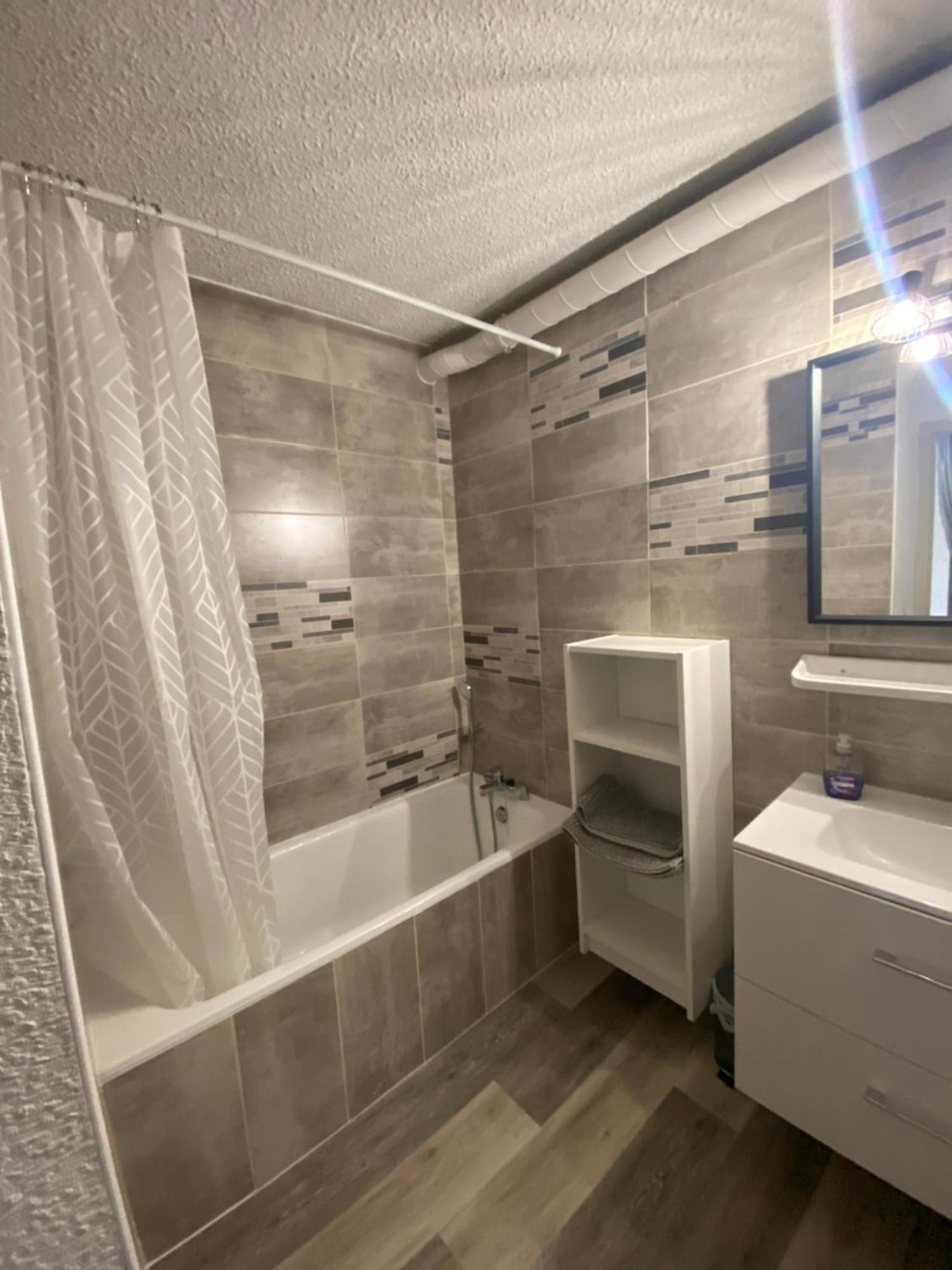 Appartement 50M2 Vue Imprenable Avec Garage Draps Et Serviettes Compris Villard-de-Lans Luaran gambar